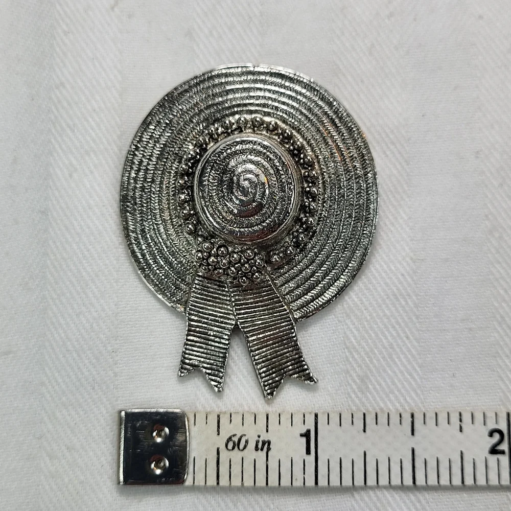 Silver Tone Hat Shaped BROOCH Pin Straw Sun Hat Wide Brim Ribbon Flowers